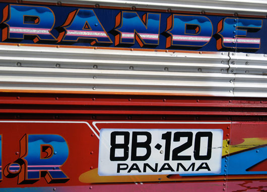 Panama City busside värvid