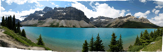 Banff (2) - imelised sini-rohelised veed lumiste tippude vahel