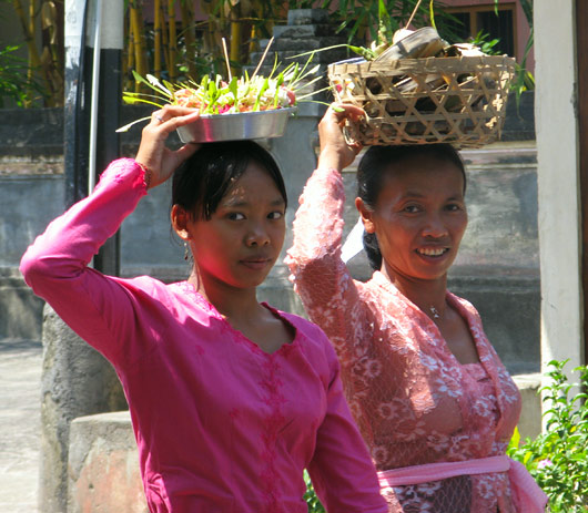 Naised Balil