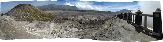 Bromo (5) - ümbritseva panoraam kraatri servalt - kõrval Batok
